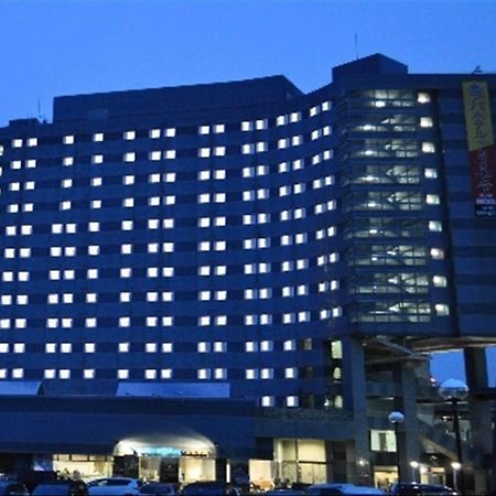 Apa Hotel Toyama Ekimae Esterno foto